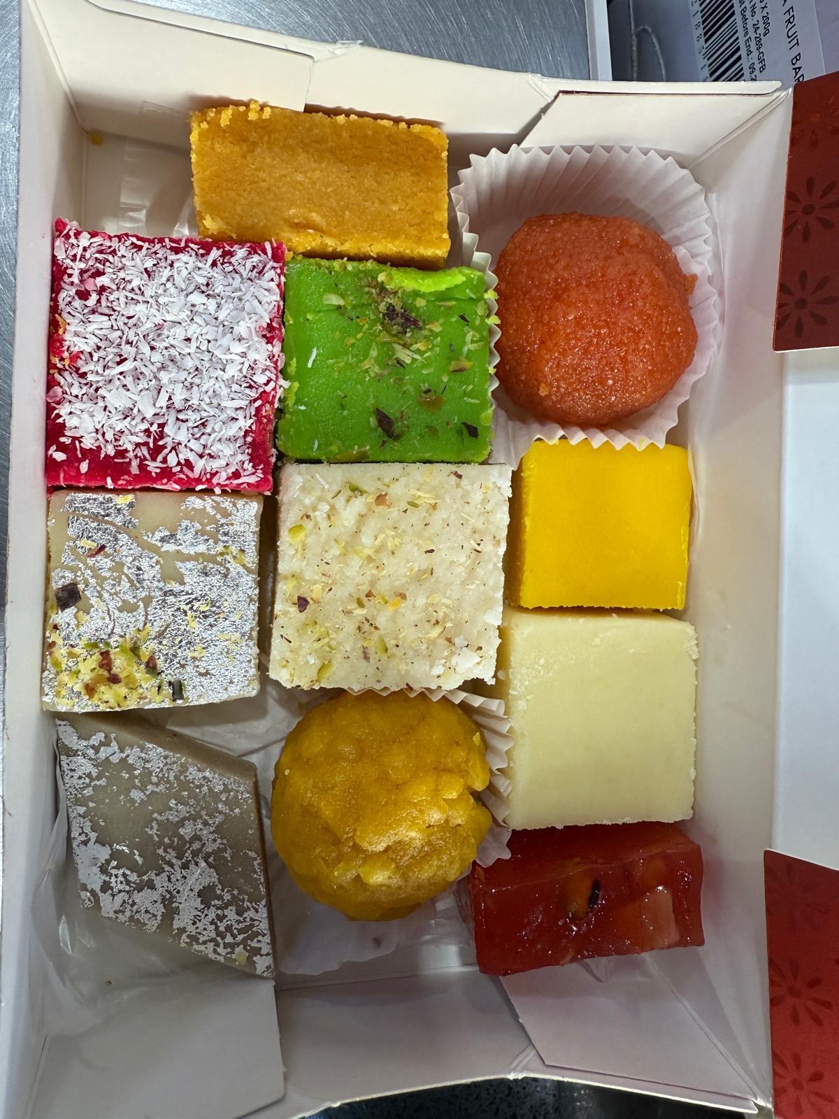 FRESH MIXED SWEETS BOX